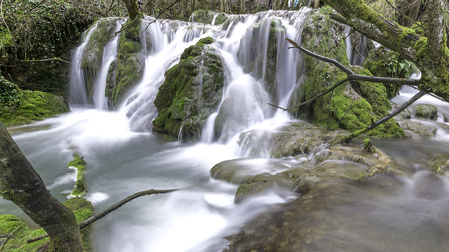 Cascada en Andóin - Hotel en el País Vasco