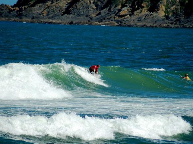 Surf en el País Vasco: todo lo que debes conocer