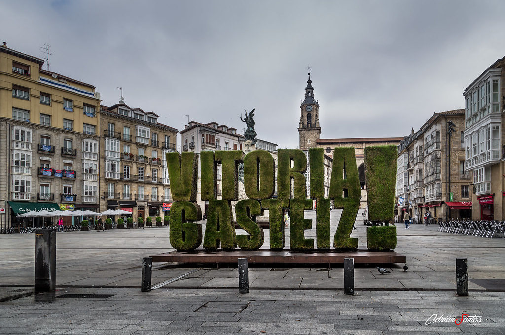 El Casco Antiguo de Vitoria , la Almendra